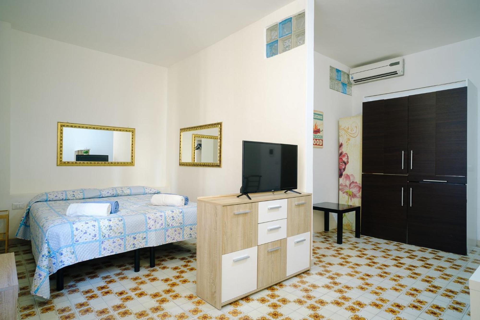 Bed - Palazzo Urbe Apartment